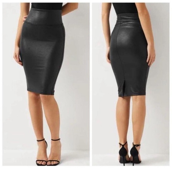 SPANX  Faux Leather Pencil Skirt in Black Size Medium - Picture 1 of 15